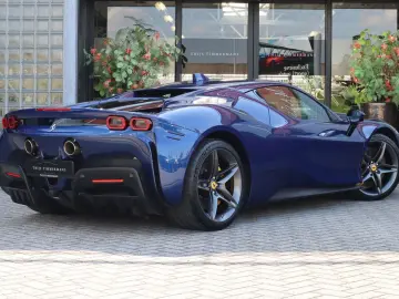FERRARI SF90 Stradale 4.0 V8   Blu Tour de France  Carbo