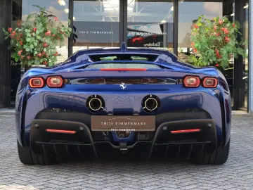FERRARI SF90 Stradale 4.0 V8   Blu Tour de France  Carbo