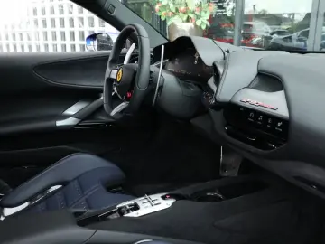 FERRARI SF90 Stradale 4.0 V8   Blu Tour de France  Carbo