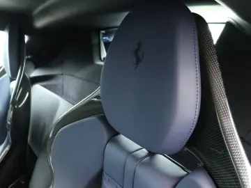 FERRARI SF90 Stradale 4.0 V8   Blu Tour de France  Carbo