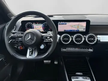MERCEDES-BENZ GLB 35 AMG 4M NIGHT MBEA DIST PANO