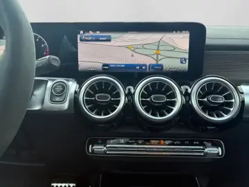 MERCEDES-BENZ GLB 35 AMG 4M NIGHT MBEA DIST PANO
