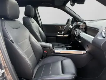 MERCEDES-BENZ GLB 35 AMG 4M NIGHT MBEA DIST PANO