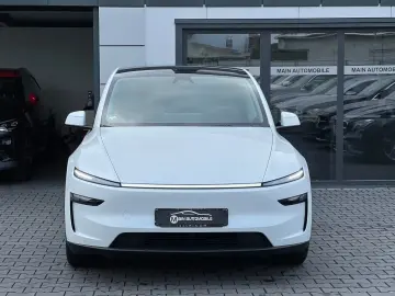 Tesla Model Y SR Juniper Premium 1.Hand