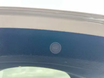 Tesla Model Y SR Juniper Premium 1.Hand