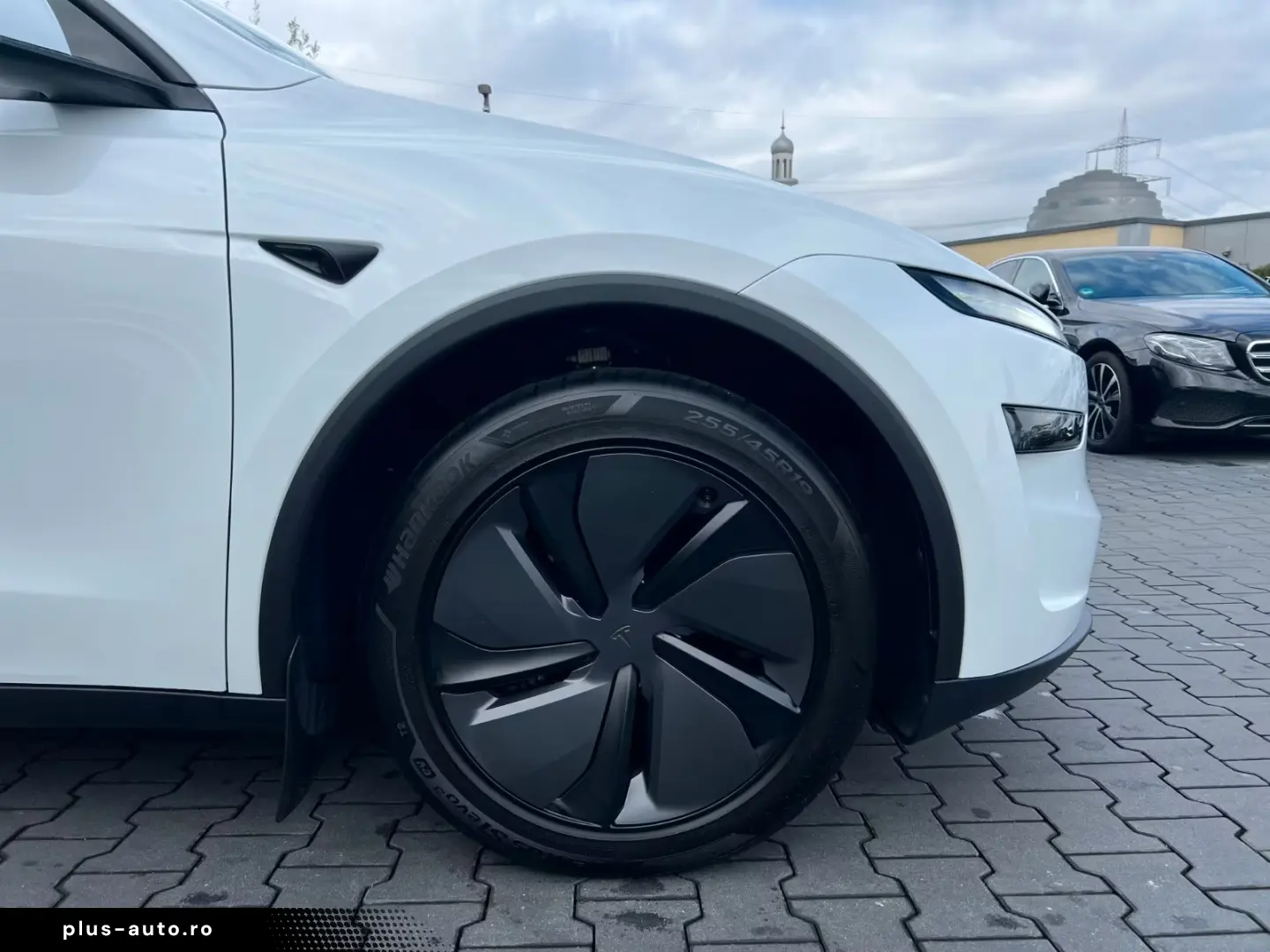 Tesla Model Y SR Juniper Premium 1.Hand