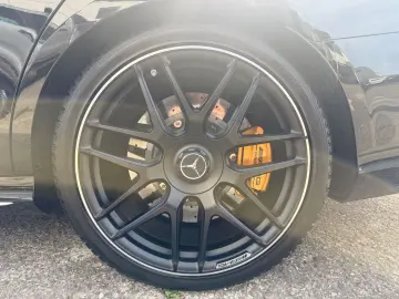 MERCEDES-BENZ E 63S AMG