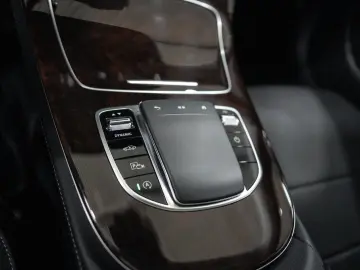 MERCEDES-BENZ E 450 4Matic