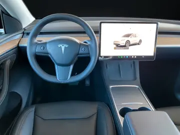 TESLA Model Y Basis RWD NAVI-360 KAMERA-PANORAMA-AHK