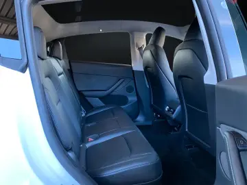 TESLA Model Y Basis RWD NAVI-360 KAMERA-PANORAMA-AHK