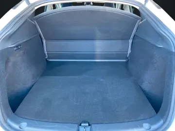 TESLA Model Y Basis RWD NAVI-360 KAMERA-PANORAMA-AHK