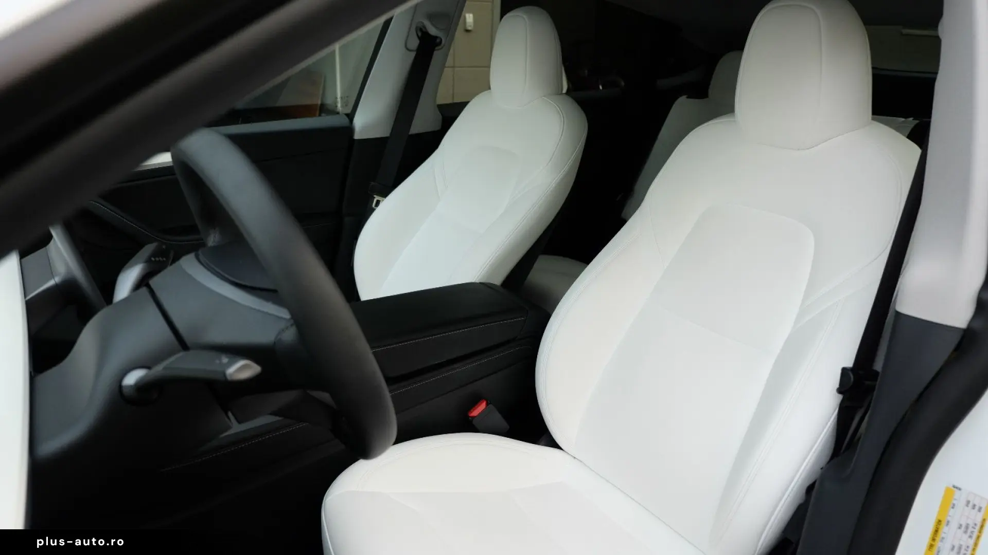 TESLA Model Y RWD  AHK  Autopilot3  Premiumsoundsystem