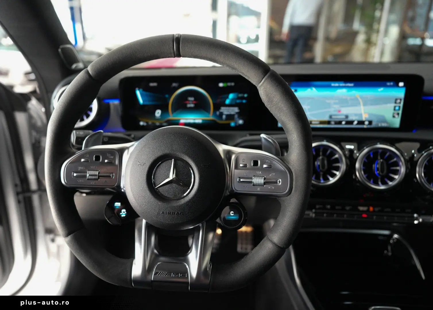 MERCEDES-BENZ CLA 45 S AMG Shooting