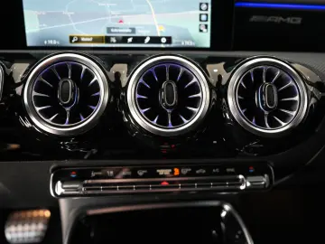 MERCEDES-BENZ CLA 45 S AMG Shooting