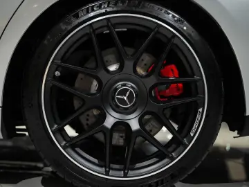 MERCEDES-BENZ CLA 45 S AMG Shooting