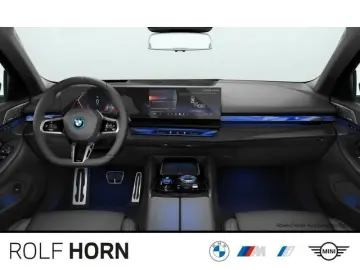BMW i5 eDrive40 M Sportpaket Pro AHK B&W HUD Pano
