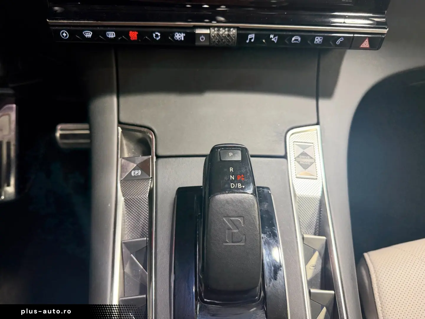 DS DS7 Crossback E-Tense 4x4 Be Chic Panorama
