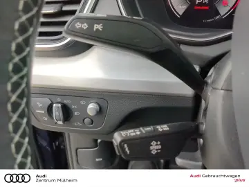 AUDI Q5 40TDI Quattro S line Matrix Massage Keyless AmbientL