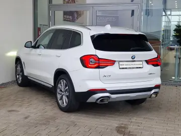 BMW X3 xDrive20d STHZ.Hifi.PANO.SH vuh.DrivingA.Navi