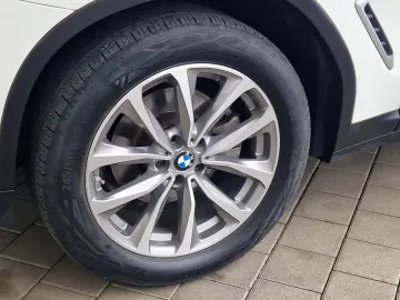 BMW X3 xDrive20d STHZ.Hifi.PANO.SH vuh.DrivingA.Navi