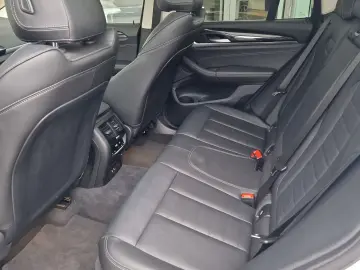 BMW X3 xDrive20d STHZ.Hifi.PANO.SH vuh.DrivingA.Navi
