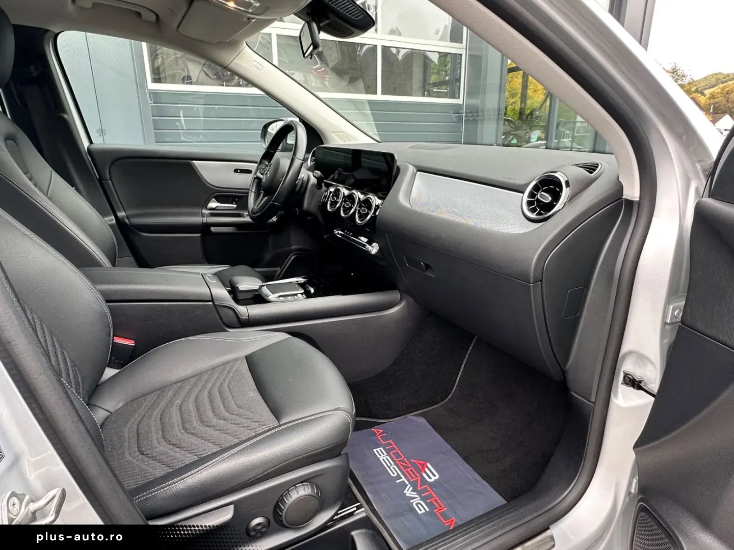 MERCEDES-BENZ GLA 220d Style 4-Matic 1.HD KAMERA NAV&hellip;