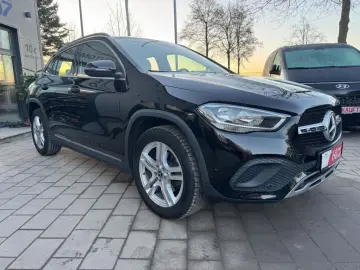 MERCEDES-BENZ GLA 200 d 4Matic Progressive  LEDER AHK