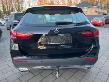 MERCEDES-BENZ GLA 200 d 4Matic Progressive  LEDER AHK