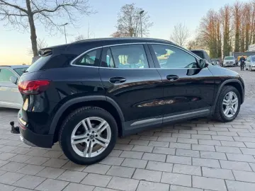 MERCEDES-BENZ GLA 200 d 4Matic Progressive  LEDER AHK