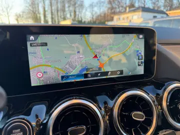 MERCEDES-BENZ GLA 200 d 4Matic Progressive  LEDER AHK