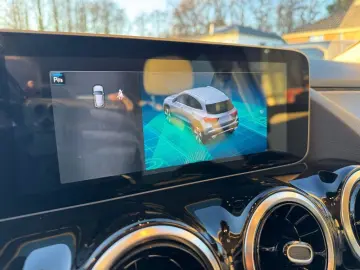 MERCEDES-BENZ GLA 200 d 4Matic Progressive  LEDER AHK