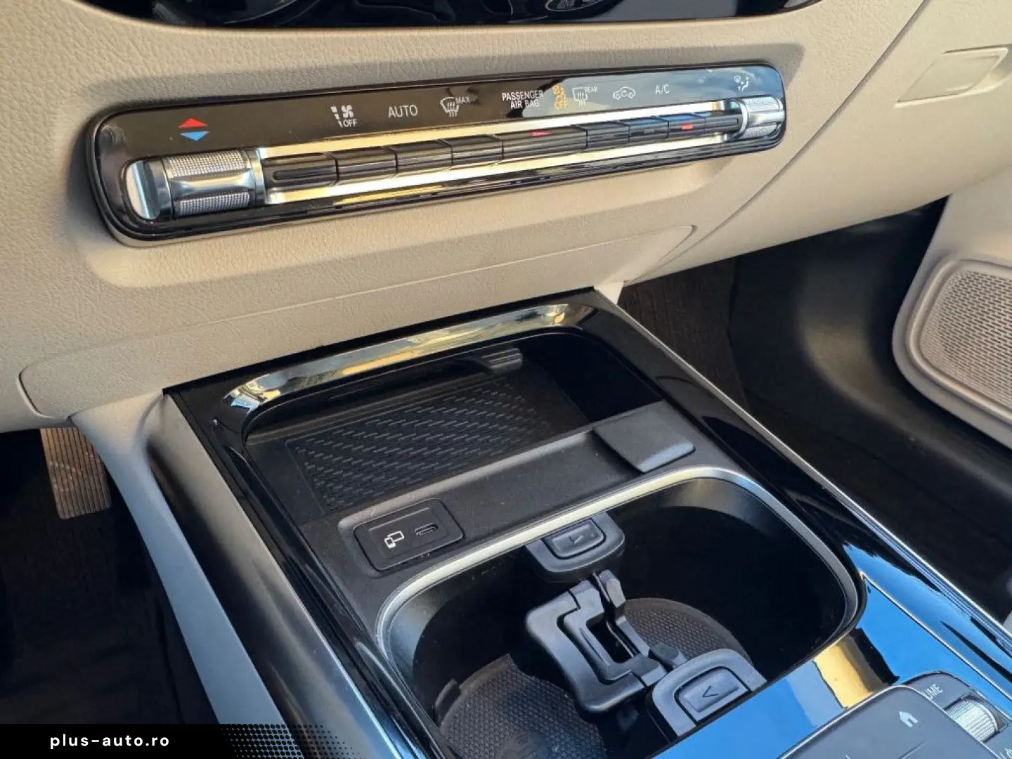 MERCEDES-BENZ GLA 200 d 4Matic Progressive  LEDER AHK