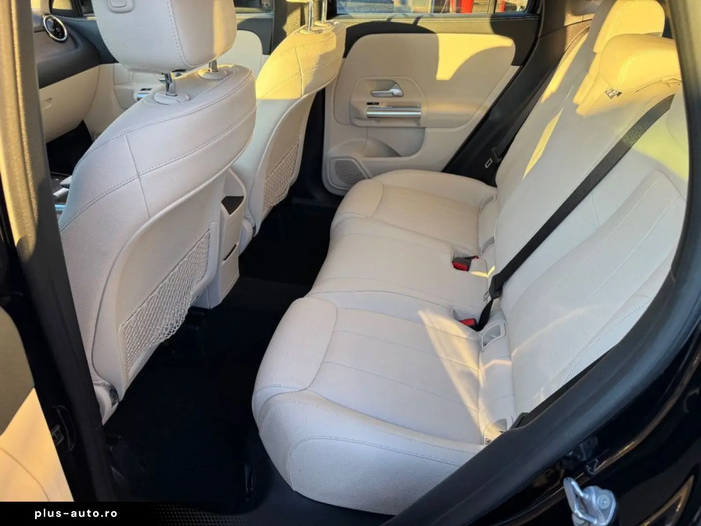 MERCEDES-BENZ GLA 200 d 4Matic Progressive  LEDER AHK