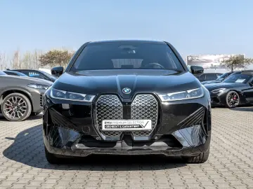 BMW iX xDrive40 Sportpaket AHK Standheiz. Driv.Ass.P