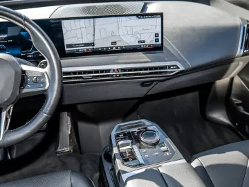 BMW iX xDrive40 Sportpaket AHK Standheiz. Driv.Ass.P