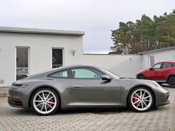 PORSCHE 992 911 Carrera S CHRONO BOSE SPORTABGAS PASM KA