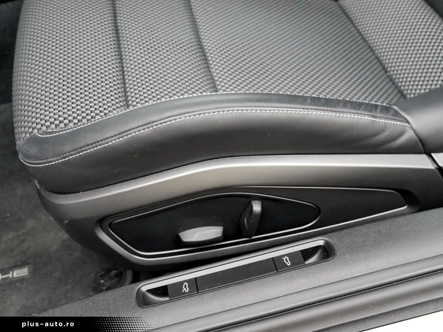 PORSCHE 992 911 Carrera S CHRONO BOSE SPORTABGAS PASM KA