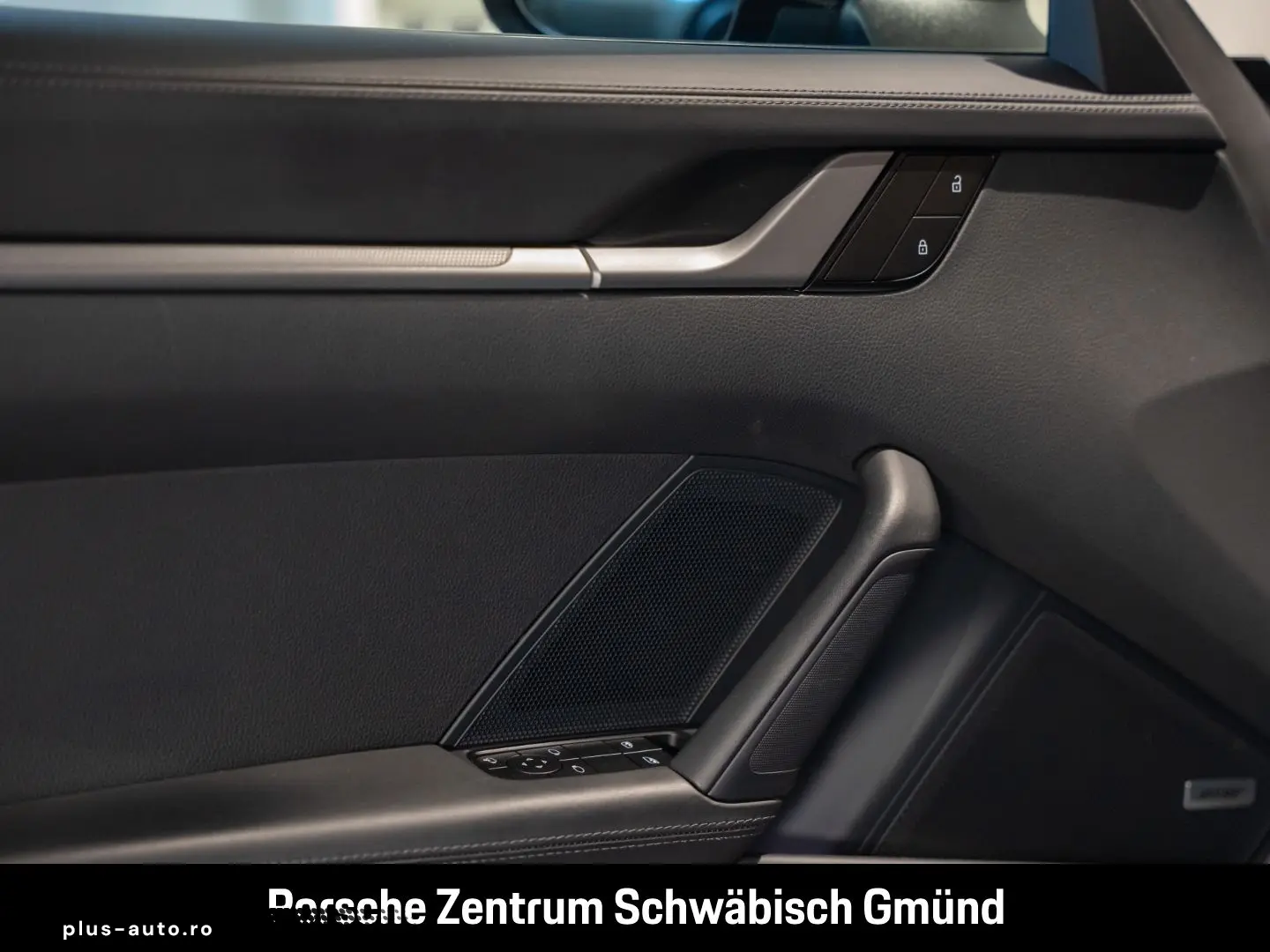PORSCHE 992 911 Carrera Sportabgas InnoDrive BOSE