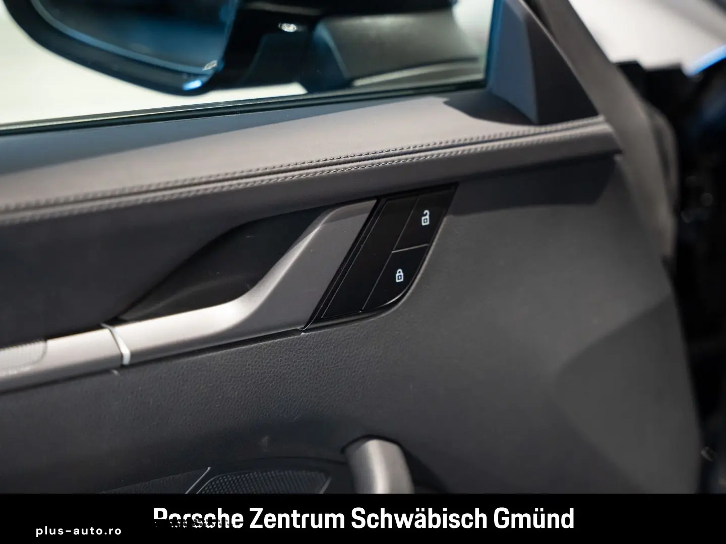 PORSCHE 992 911 Carrera Sportabgas InnoDrive BOSE