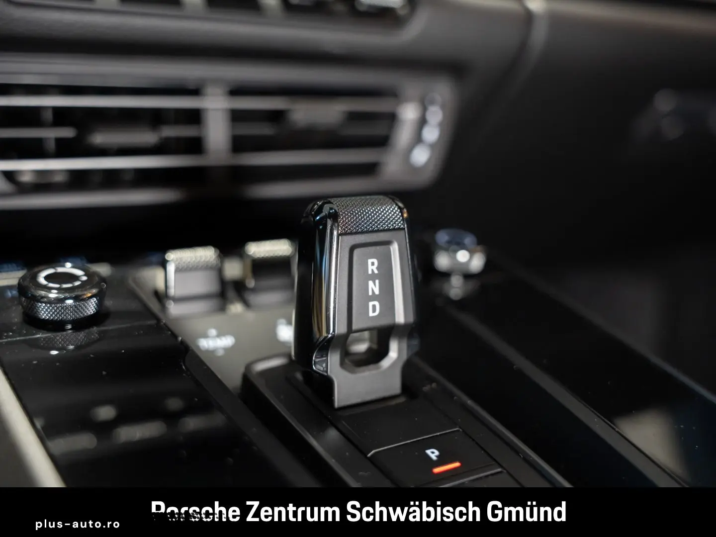 PORSCHE 992 911 Carrera Sportabgas InnoDrive BOSE