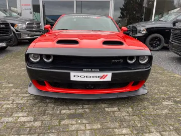 DODGE Challenger Hellcat