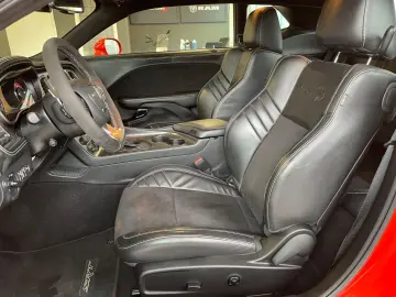 DODGE Challenger Hellcat