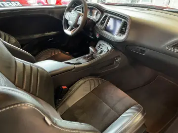 DODGE Challenger Hellcat