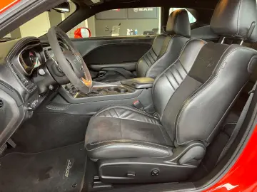 DODGE Challenger Hellcat