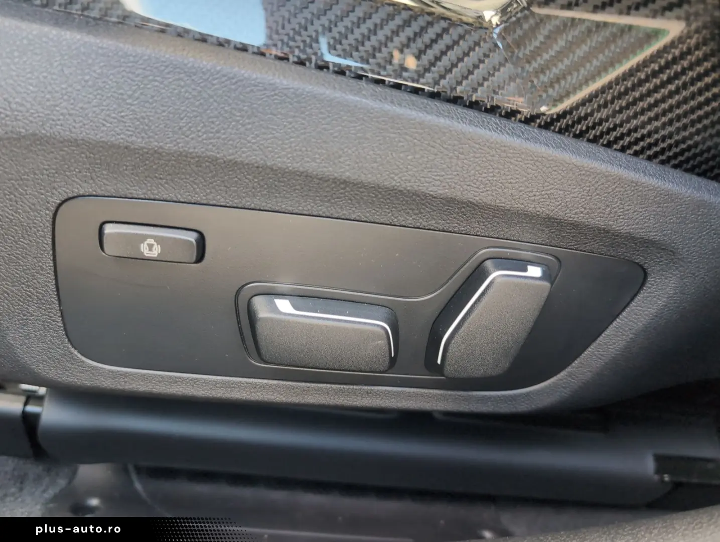 BMW M3 Competition   M CARBON SCHALENSITZE   HK HIFI