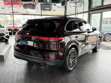 PORSCHE Cayenne E-Hybrid Pano ACC Sport-Chrono Luft Kame