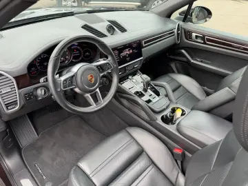 PORSCHE Cayenne E-Hybrid Pano ACC Sport-Chrono Luft Kame