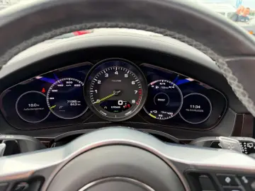 PORSCHE Cayenne E-Hybrid Pano ACC Sport-Chrono Luft Kame