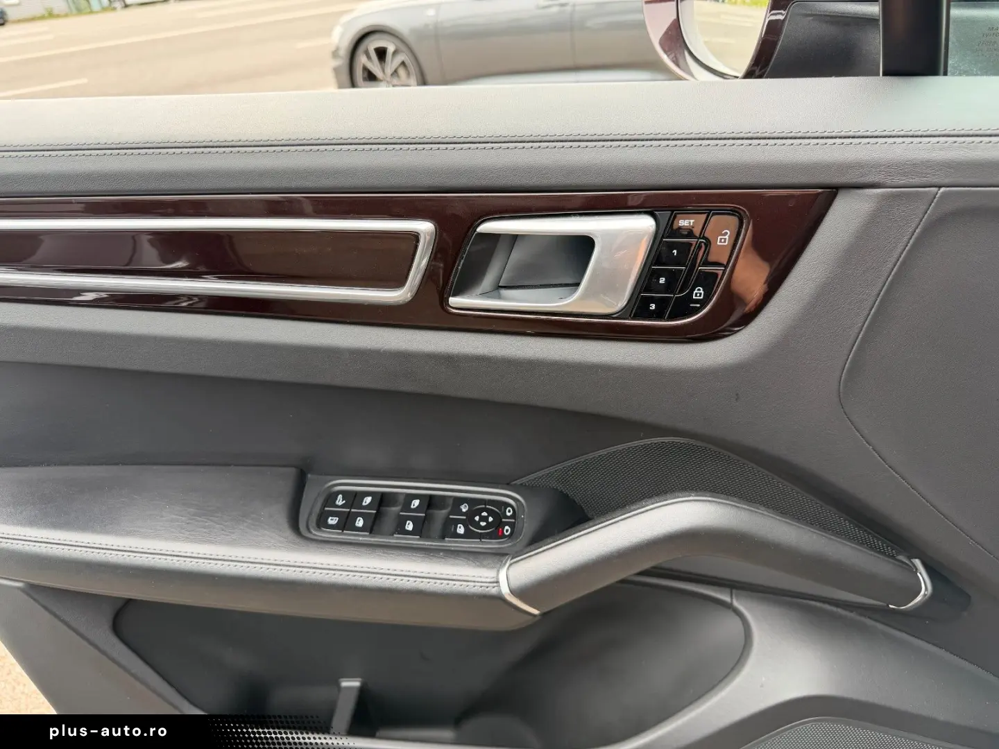 PORSCHE Cayenne E-Hybrid Pano ACC Sport-Chrono Luft Kame