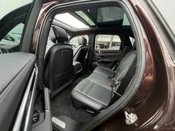 PORSCHE Cayenne E-Hybrid Pano ACC Sport-Chrono Luft Kame